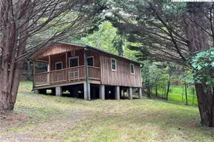 1421 Park Vista Rd, West Jefferson, NC 28694 - Photo 1