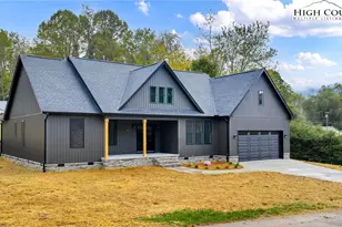 474 Ford St, West Jefferson, NC 28694 - Photo 1