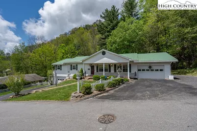 881 Queen Street, Boone, NC 28607 - Photo 1