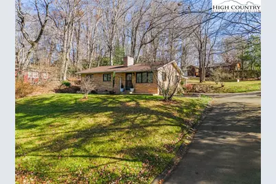 160 W Grandview Heights, Boone, NC 28607 - Photo 1