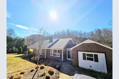 270 Wade E Vannoy Dr, West Jefferson, NC 28684 - Photo 1