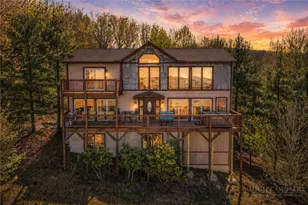 124 W Blueberry Ln, Beech Mountain, NC 28604 - Photo 1
