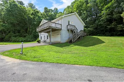 31 Barlow Road, Elk Park, NC 28622 - Photo 1