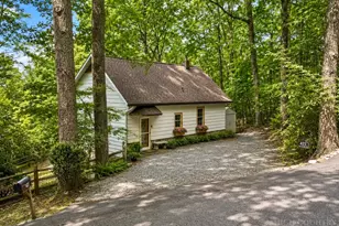 421 Sourwood Ln, Blowing Rock, NC 28605 - Photo 1