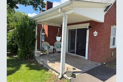 202 Academy Street, Jefferson, NC 28640 - Photo 1