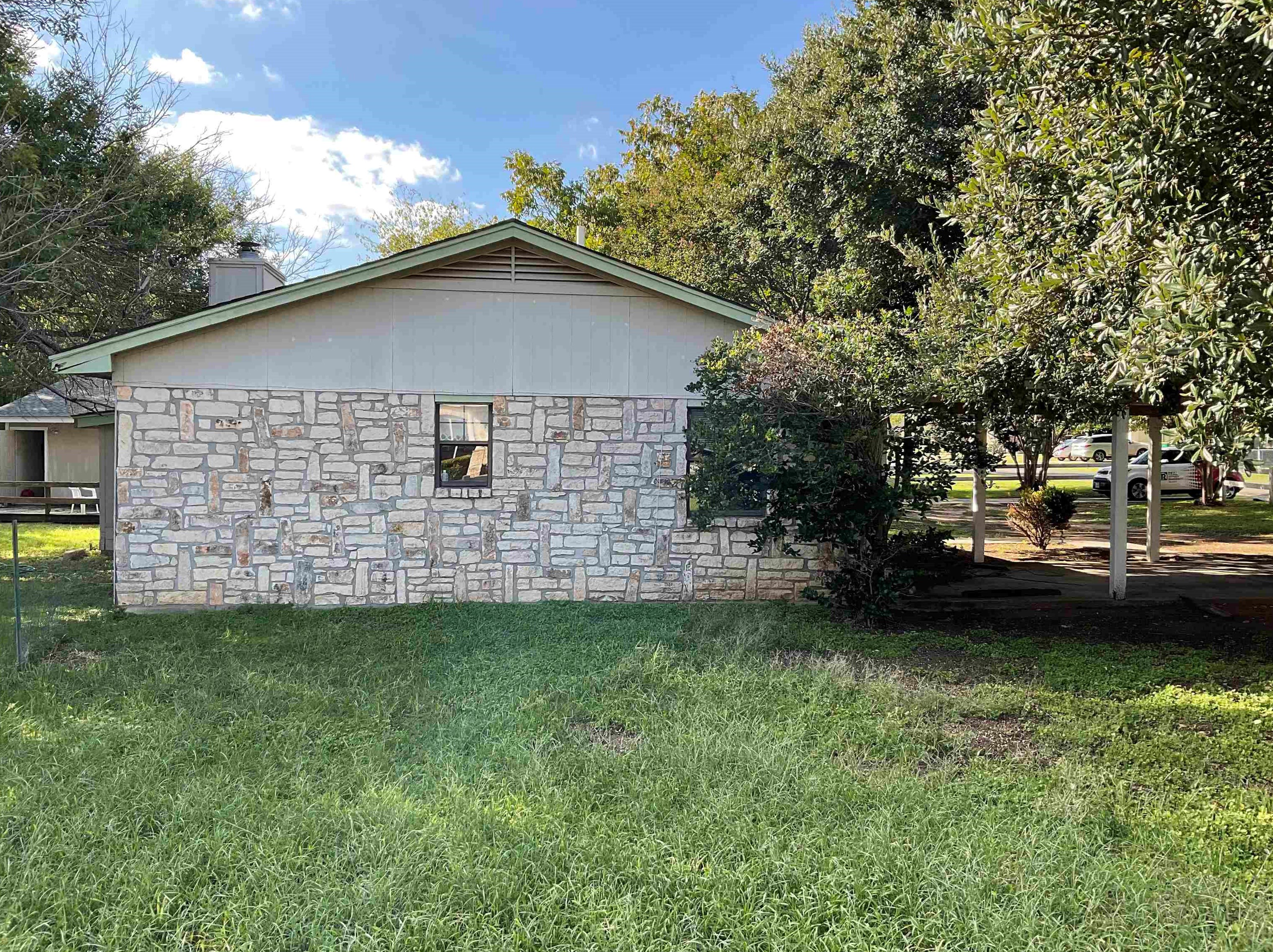 1100 Ash Dr, Cypress Mill TX  78654-7243 exterior