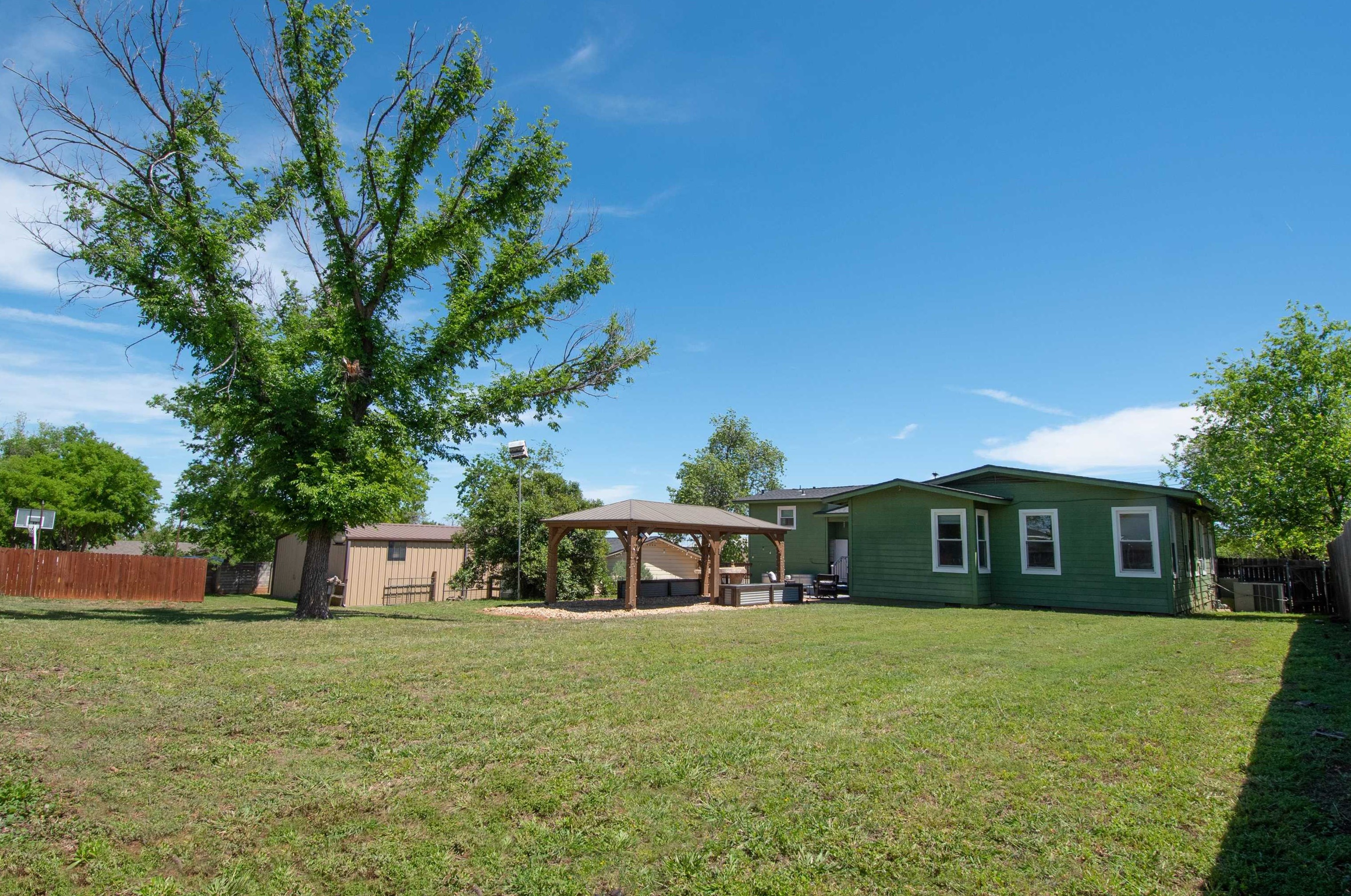 1709 Oatman St, Sunrise Beach TX  78643-2728 exterior