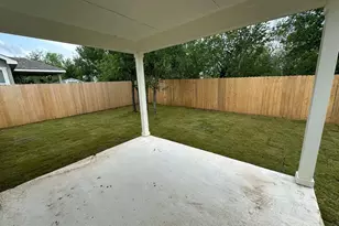 848 Driftwood Ln, Cottonwood Shores, TX 78657 - Photo 13