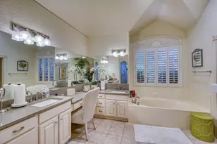 104 Mason Ct, Horseshoe Bay, TX 78657 - Photo 13