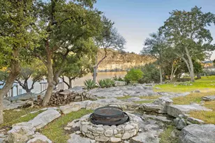 1204 Los Escondidos St, Marble Falls, TX 78654 - Photo 3