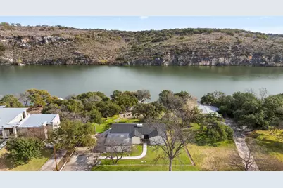 1204 Los Escondidos Street, Marble Falls, TX 78654 - Photo 1