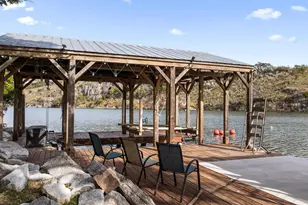 1204 Los Escondidos St, Marble Falls, TX 78654 - Photo 11