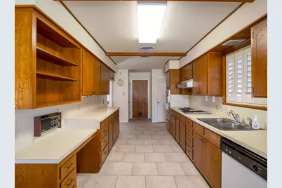 106 Flamingo Circle, Highland Haven, TX 78654 - Photo 11