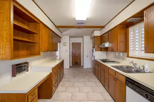 106 Flamingo Cir, Highland Haven, TX 78654 - Photo 11