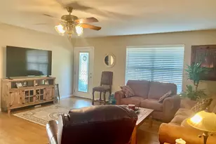 1113 Hackberry Dr, Marble Falls, TX 78654 - Photo 5