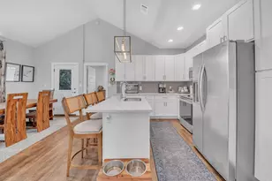 832 Fir Ln, Cottonwood Shores, TX 78657 - Photo 11