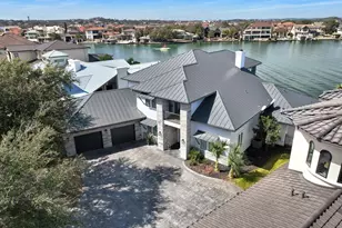 404 Matern Ct, Horseshoe Bay, TX 78657 - Photo 5