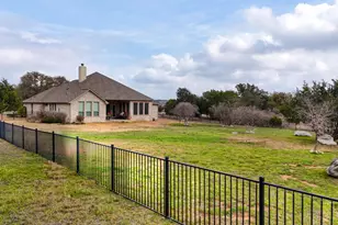 101 Rocky Summit Ct, Spicewood, TX 78669 - Photo 31