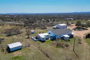 202 W Rio Llano Dr, Llano, TX 78643 - Photo 1