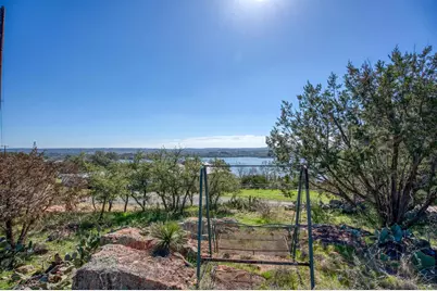 604 N Inwood Road, Buchanan Dam, TX 78609 - Photo 3