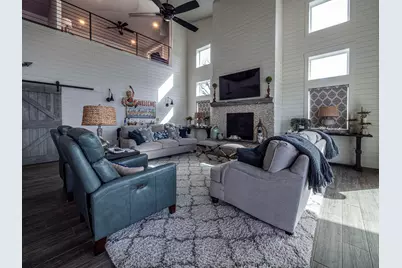 1002 Pecan Circle Circle, Marble Falls, TX 78654 - Photo 17