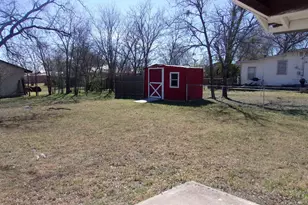 900 E Wallace, Llano, TX 78643 - Photo 15