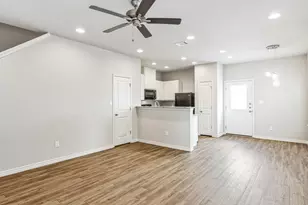 203 Peruna Dr, Marble Falls, TX 78654 - Photo 3