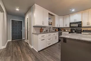 806 Highcrest Dr, Granite Shoals, TX 78654 - Photo 5