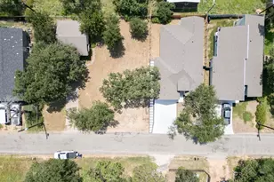 714 Pine, Cottonwood Shores, TX 78657 - Photo 9