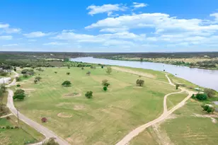 112 Mari Ln, Spicewood, TX 78669 - Photo 17