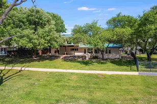 1704 Bluebonnet, Kingsland, TX 78639 - Photo 15