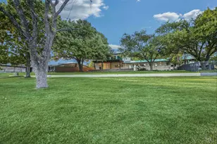 1704 Bluebonnet, Kingsland, TX 78639 - Photo 11