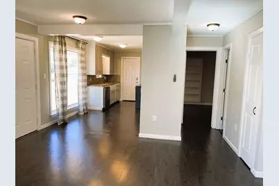 1107 E Brown Street, Llano, TX 78643 - Photo 3