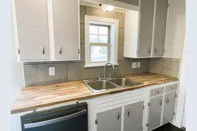 1107 E Brown Street, Llano, TX 78643 - Photo 17