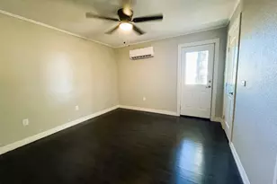 1107 E Brown St, Llano, TX 78643 - Photo 9