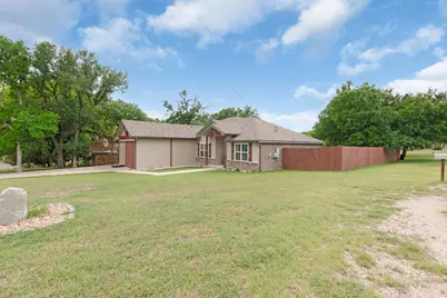 1202 S Willis, Lampasas, TX 76550 - Photo 5