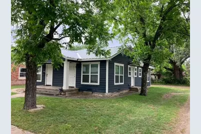 204 E Dry Street, San Saba, TX 76877 - Photo 3