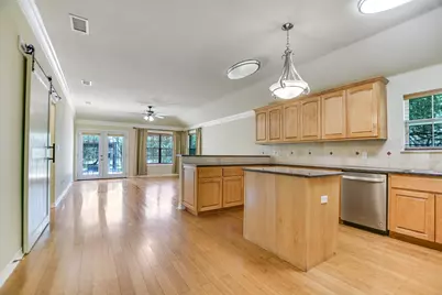 104 Springfield, Horseshoe Bay, TX 78657 - Photo 9