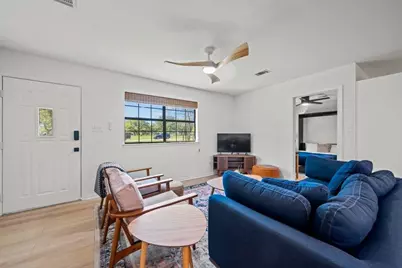 512 W Pecan Drive, Johnson City, TX 78636 - Photo 5