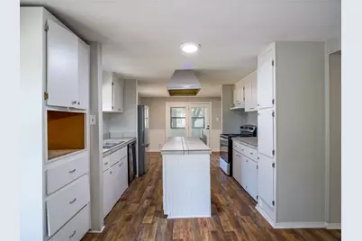 1605 Colonneh, Horseshoe Bay, TX 78657 - Photo 7