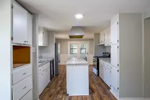 1605 Colonneh, Horseshoe Bay, TX 78657 - Photo 7