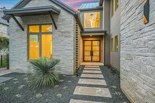 98 Wennmohs Pl, Horseshoe Bay, TX 78657 - Photo 3