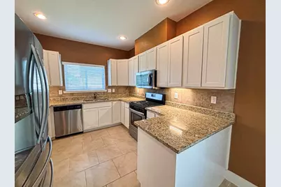 168 Uplift #B, Horseshoe Bay, TX 78657 - Photo 3