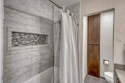 305 Onyx, Horseshoe Bay, TX 78657 - Photo 15