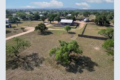 310 Cortez Trl, Buchanan Dam, TX 78609 - Photo 29