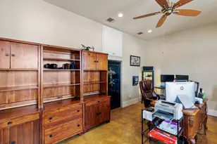 195 Chimney Cove Dr, Marble Falls, TX 78654 - Photo 23