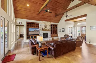 195 Chimney Cove Dr, Marble Falls, TX 78654 - Photo 9