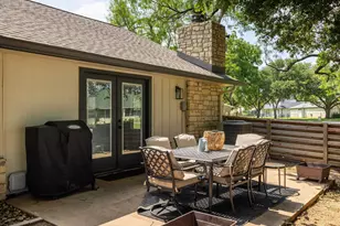 26 Fairway Ln, Meadowlakes, TX 78654 - Photo 25