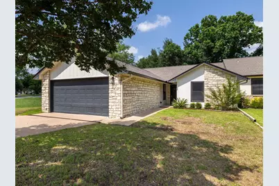 26 Fairway Ln, Meadowlakes, TX 78654 - Photo 1