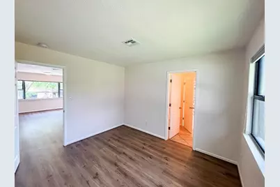 302 Dogie  #B Drive, Horseshoe Bay, TX 78657 - Photo 15